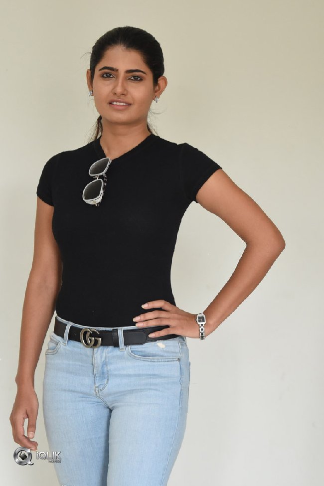 Ashima-Narwal-New-Photos